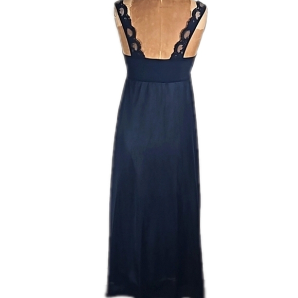 VTG long black lacy nylon chemise dress - Picture 3 of 11